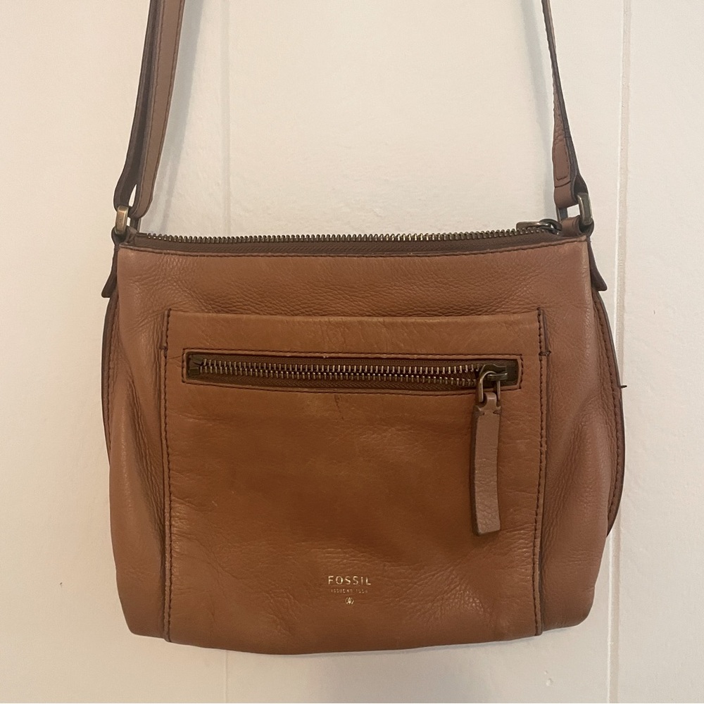 Brown leather Fossil crossbody purse